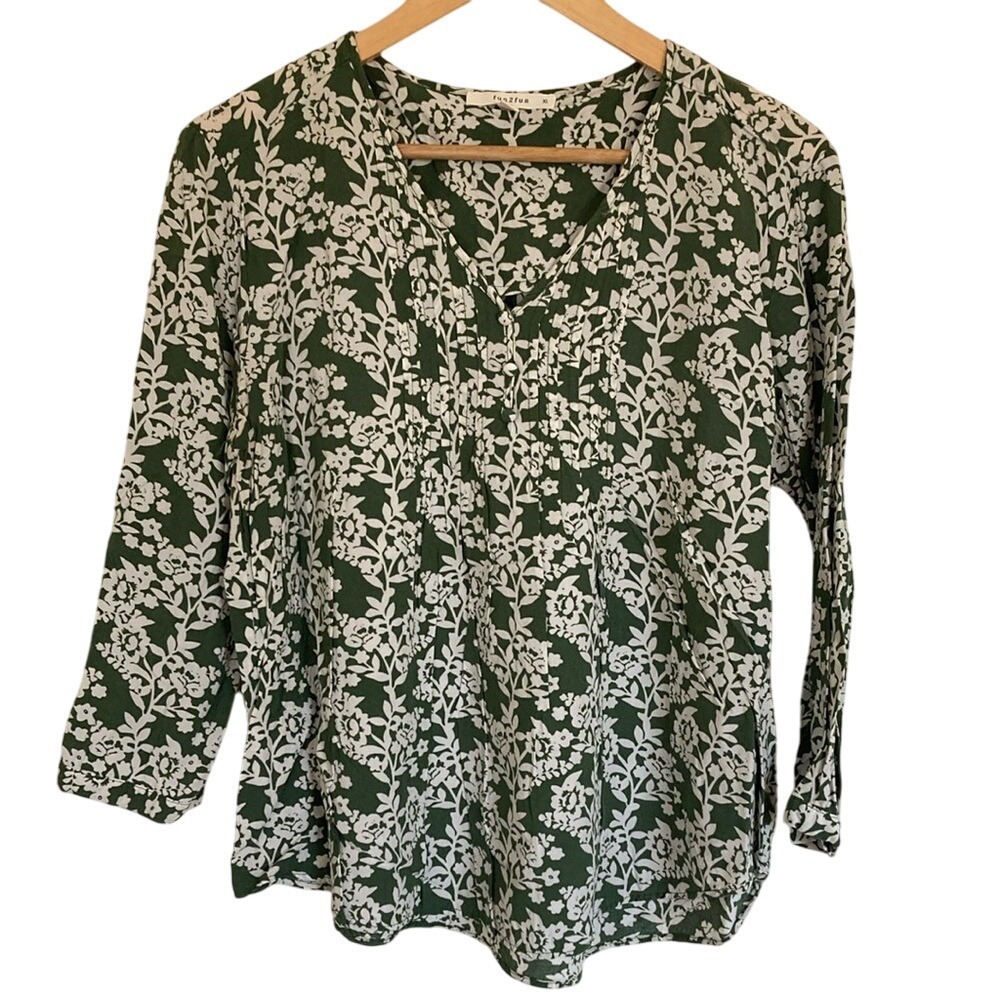 Fun2Fun Womens‎ Floral Green Popover Blouse Size XL 3/4 Sleeve Cottage Core